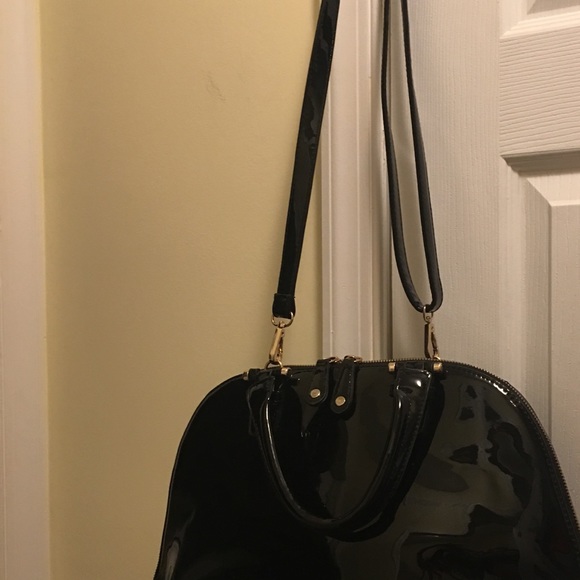 Black Patent dome purse - Picture 2 of 2